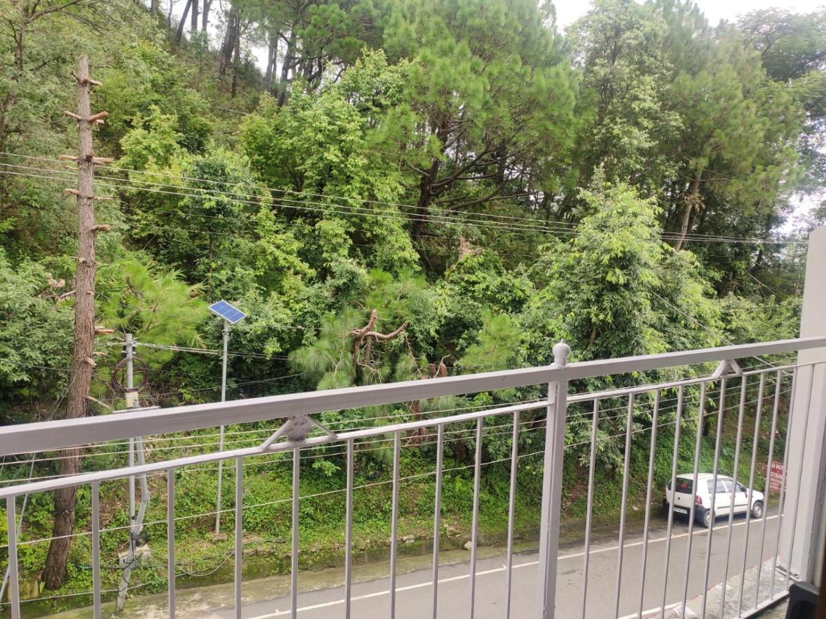 Hotel Amandeep Dharamshala Luaran gambar