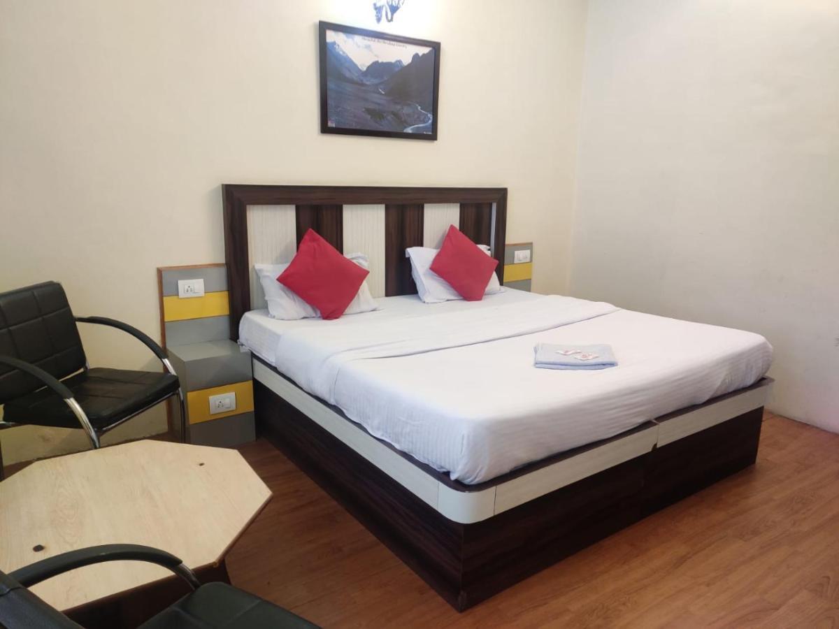 Hotel Amandeep Dharamshala Luaran gambar