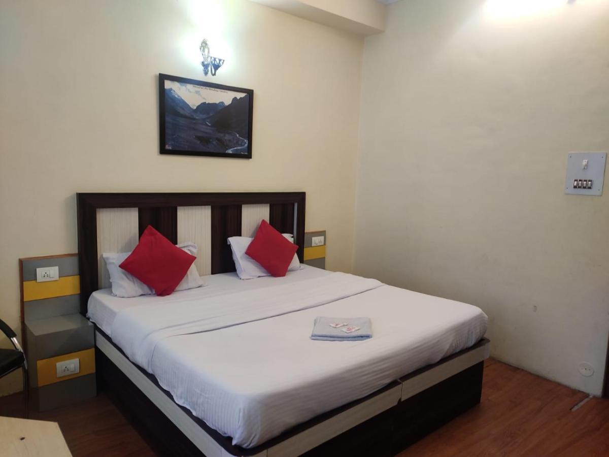 Hotel Amandeep Dharamshala Luaran gambar
