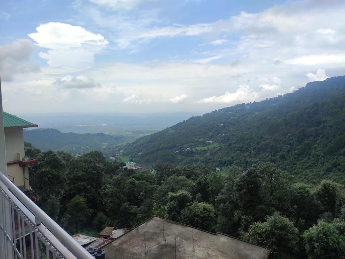 Hotel Amandeep Dharamshala Luaran gambar