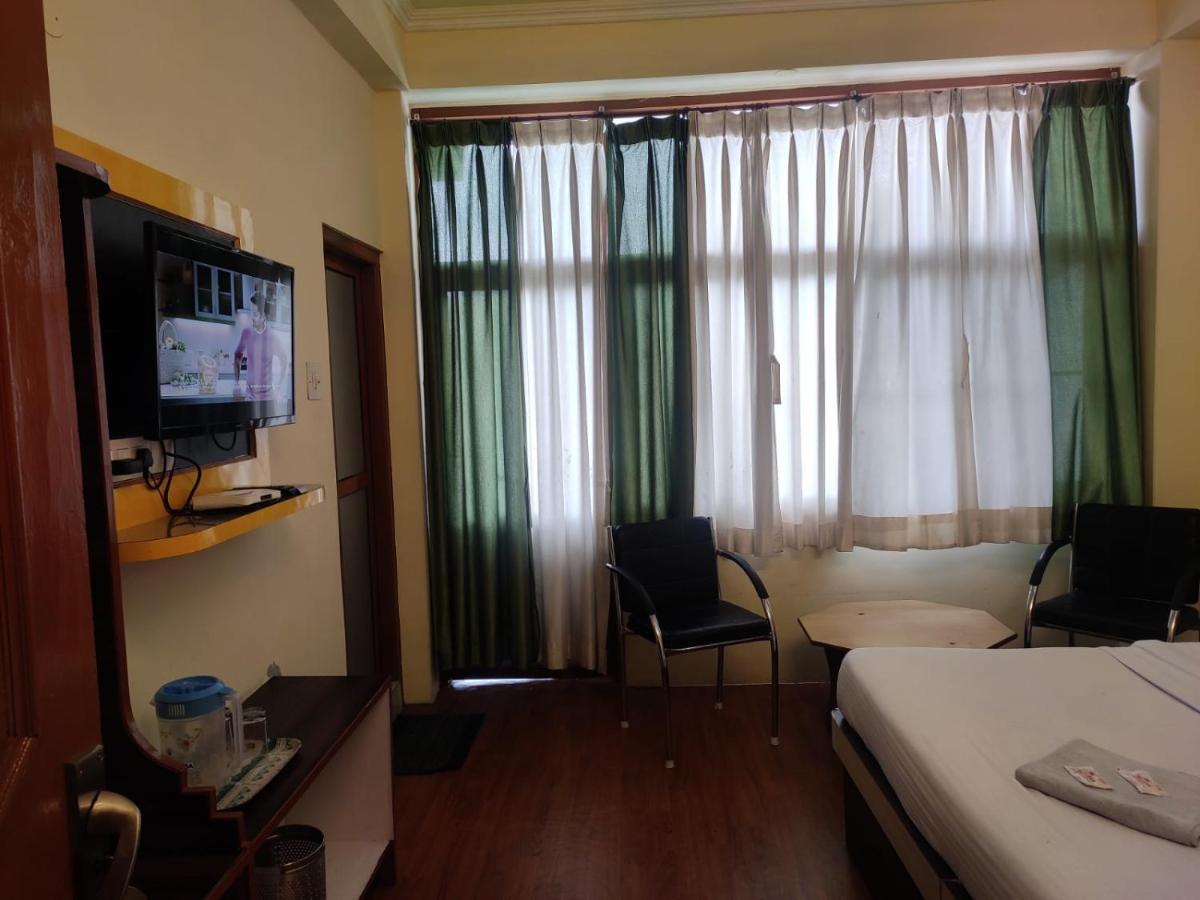 Hotel Amandeep Dharamshala Luaran gambar